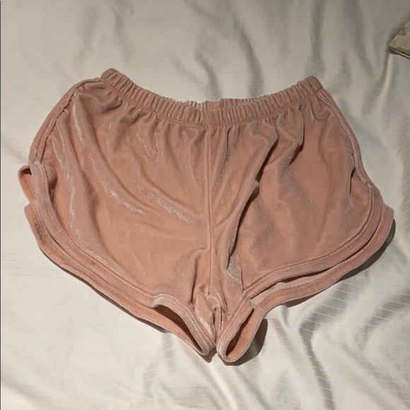 Pink velvet shorts - Picture 1 of 1
